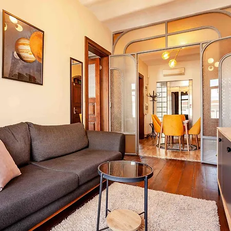 Private Terrace With Bosphorous View, 2 Bedrooms At Galata Apartment
